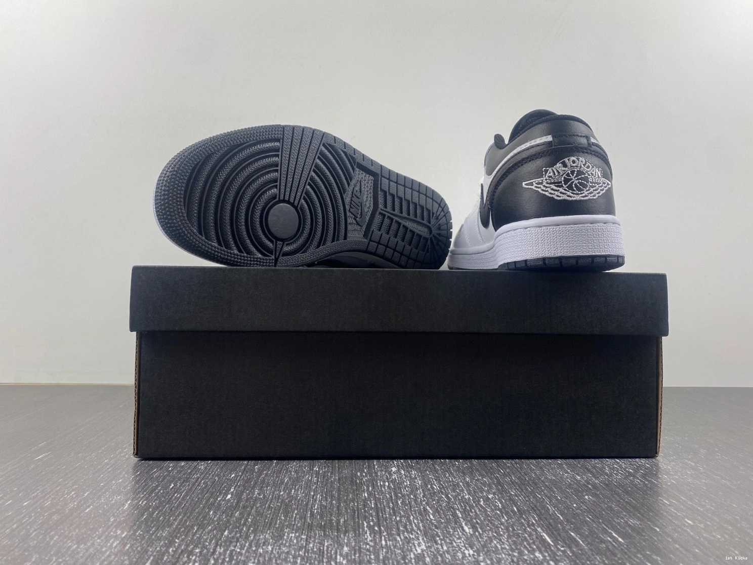 Black 1 553558-132 Low - Jordan White Men's 1028